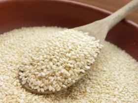 WHITE SESAME SEEDS