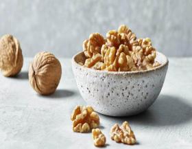 WALNUT KERNELS