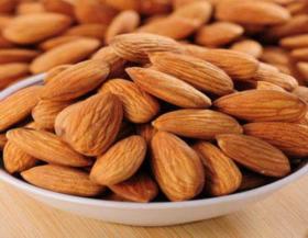 CALIFORNIAN ALMOND NUTS